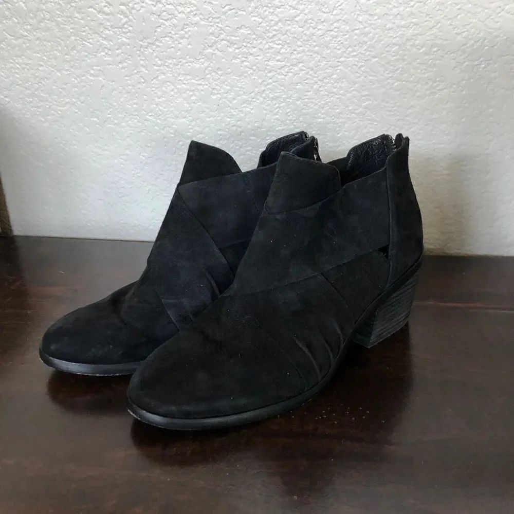 Eileen Fisher Black Suede Leather Ankle Boots 7